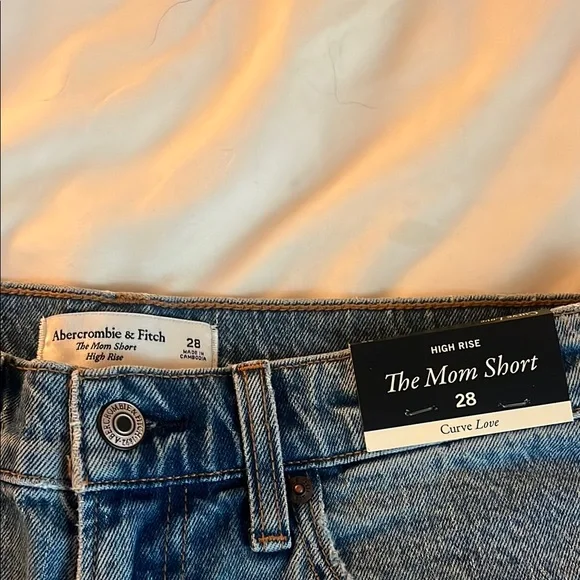 Abercrombie & Fitch Curve Love Mom Short - Picture 2 of 3